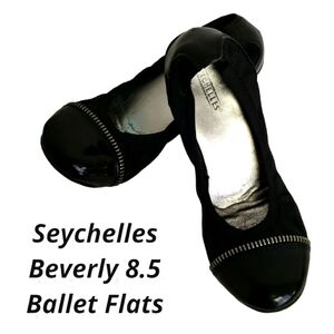 SEYCHELLES Beverly Black Ballet Flat Zipper Design on Toe 8.5 GUC